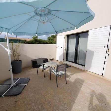 Charmant Studio Moderne Avec Exterieur "Dormir En Provence" Fontvieille Exterior photo
